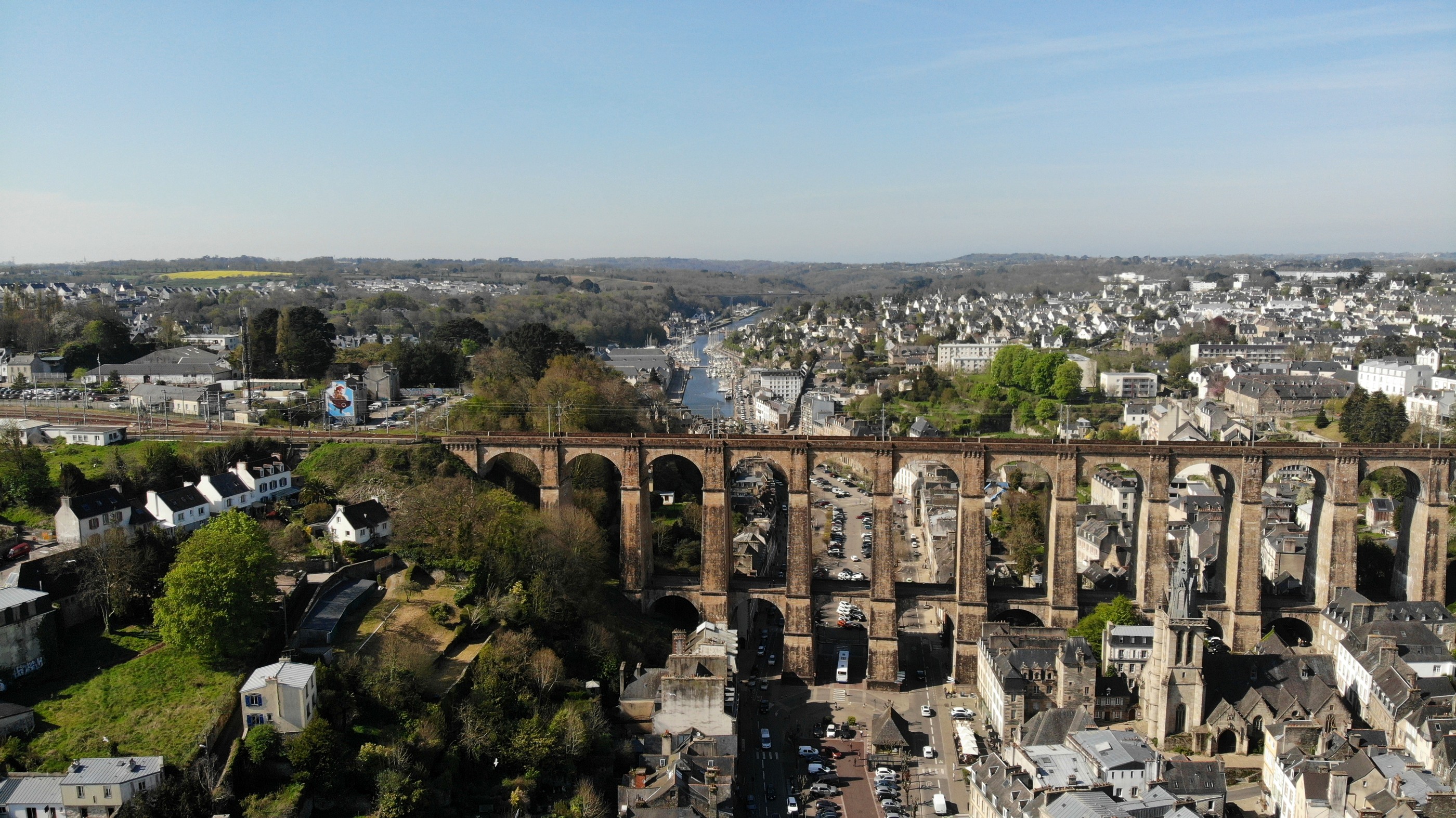 Vue drone du viaduc de Morlaix et du centre-ville